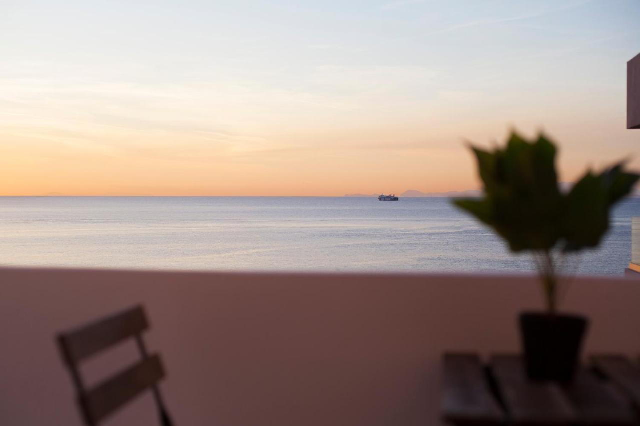Sea Side Rooms Rhodes City Extérieur photo