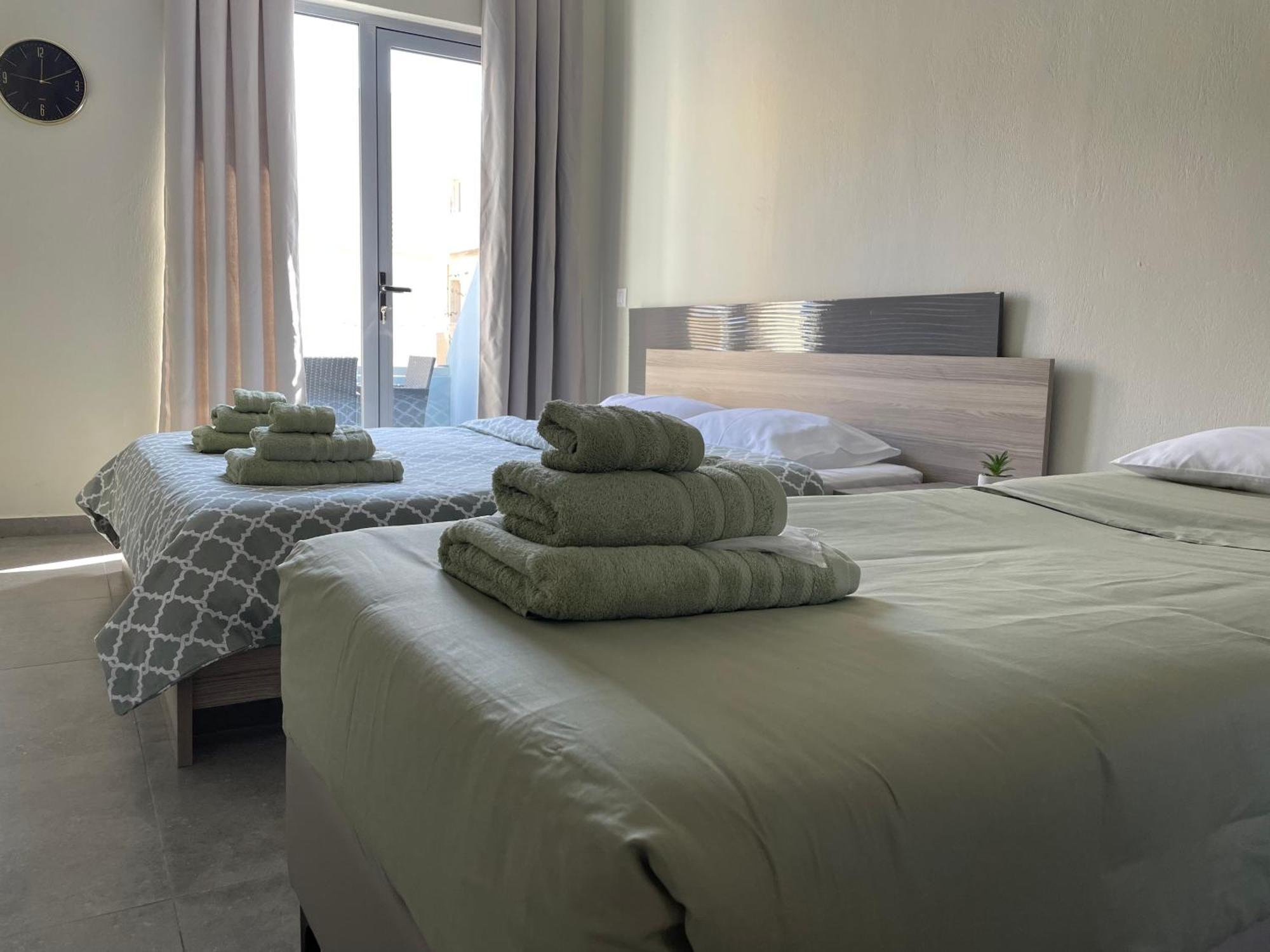 Sea Side Rooms Rhodes City Extérieur photo