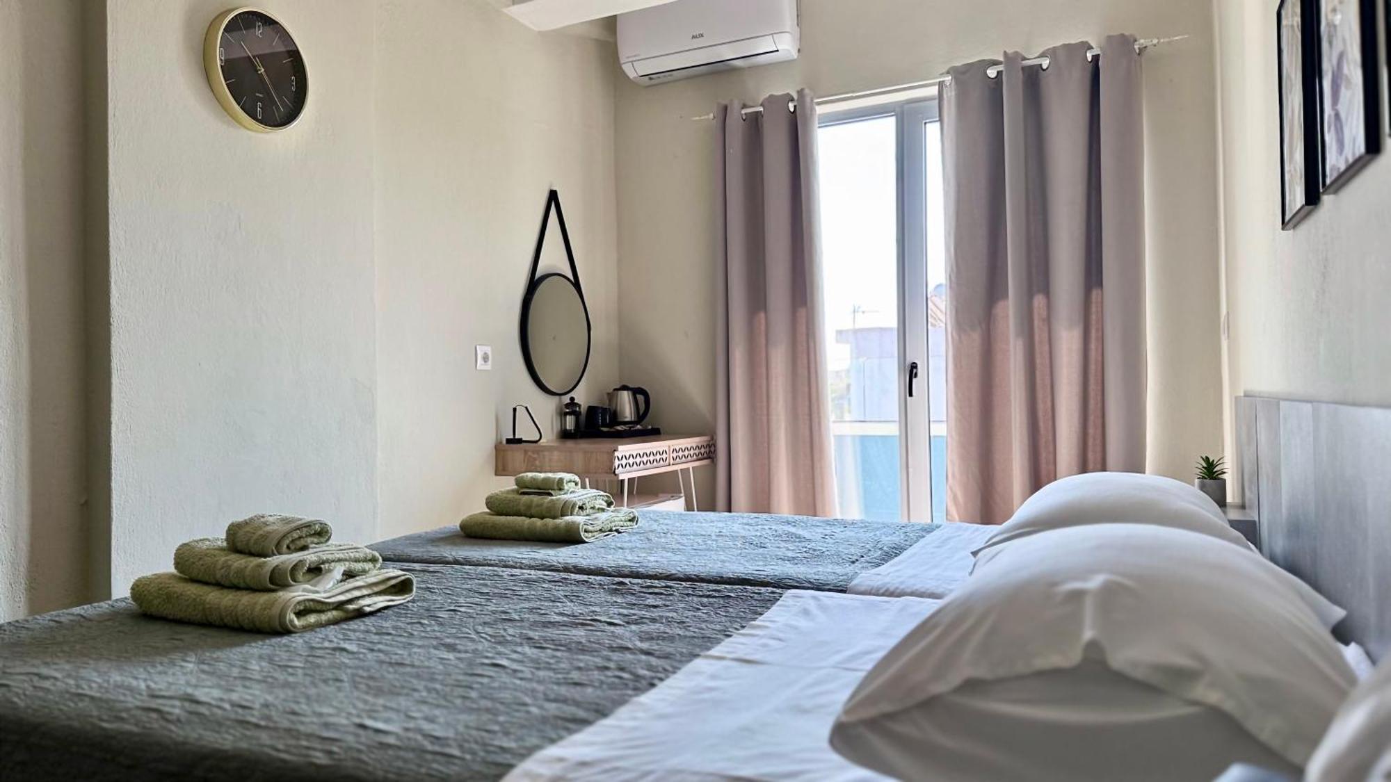 Sea Side Rooms Rhodes City Extérieur photo