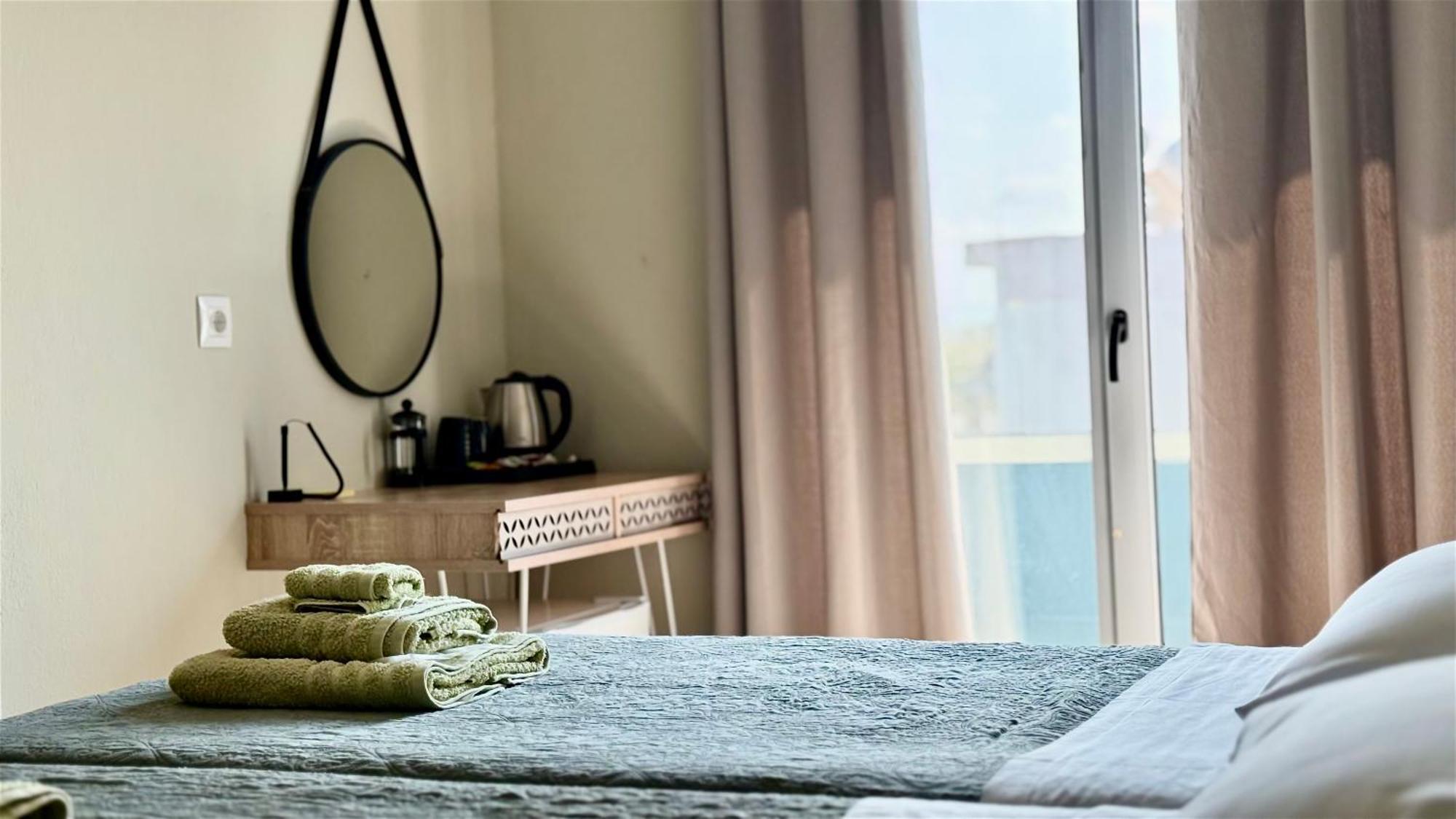 Sea Side Rooms Rhodes City Extérieur photo